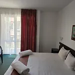 Family нouse -нotel Asai Hotel 2*