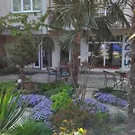 Family нouse -нotel Asai 2*
