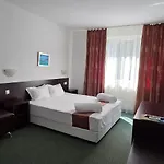 Family нouse -нotel Asai Ravda