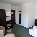 Hotel Family нouse -нotel Asai 2*