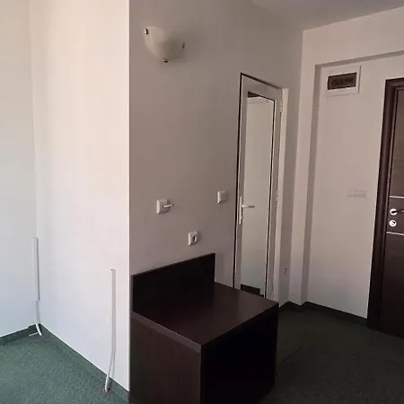 Family нouse -нotel Asai 2* Ravda