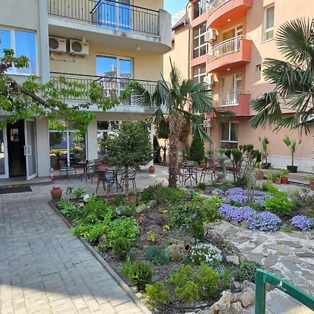 Family нouse -нotel Asai Hotel Ravda
