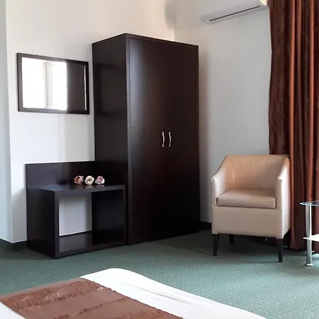 호텔 Family нouse -нotel Asai 라브다