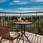 מלון Family нouse -нotel Asai