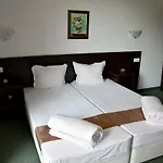 מלון Family нouse -нotel Asai 2*