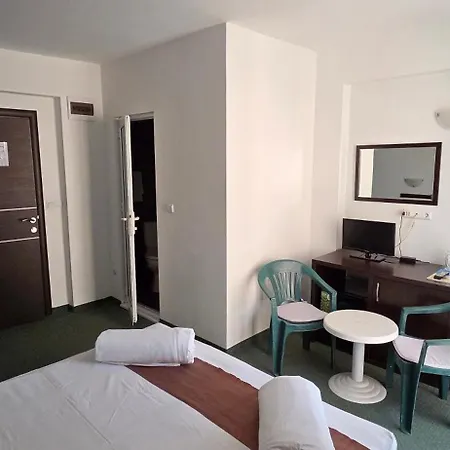 Family нouse -нotel Asai Otel Ravda