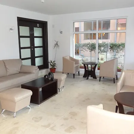 Family нouse -нotel Asai Ravda