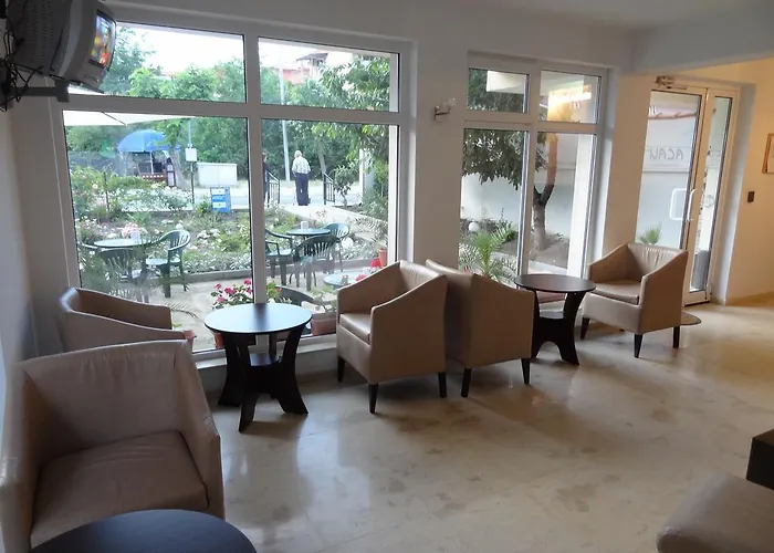 Family нouse -нotel Asai Хотел