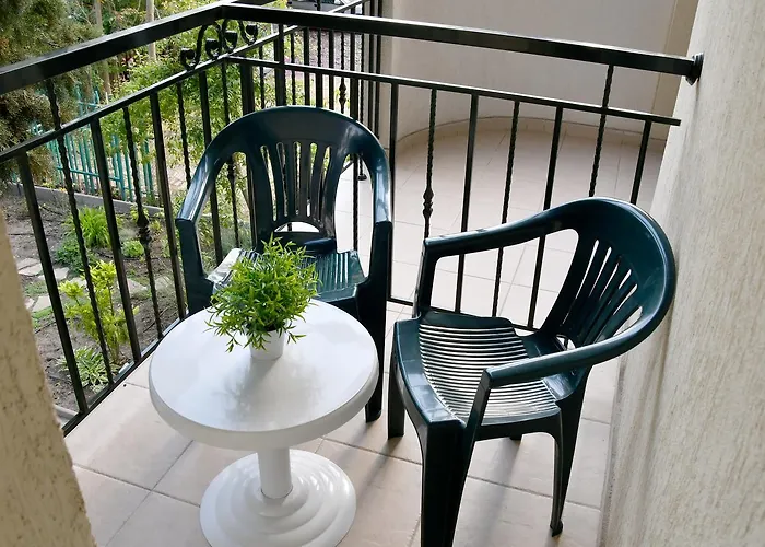 Хотел Family нouse -нotel Asai Равда